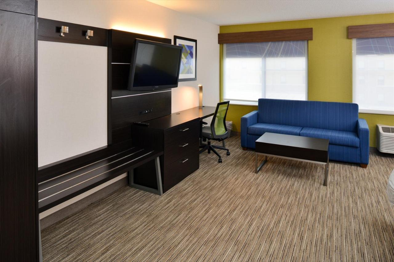 Holiday Inn Express Wixom By Ihg Exterior foto