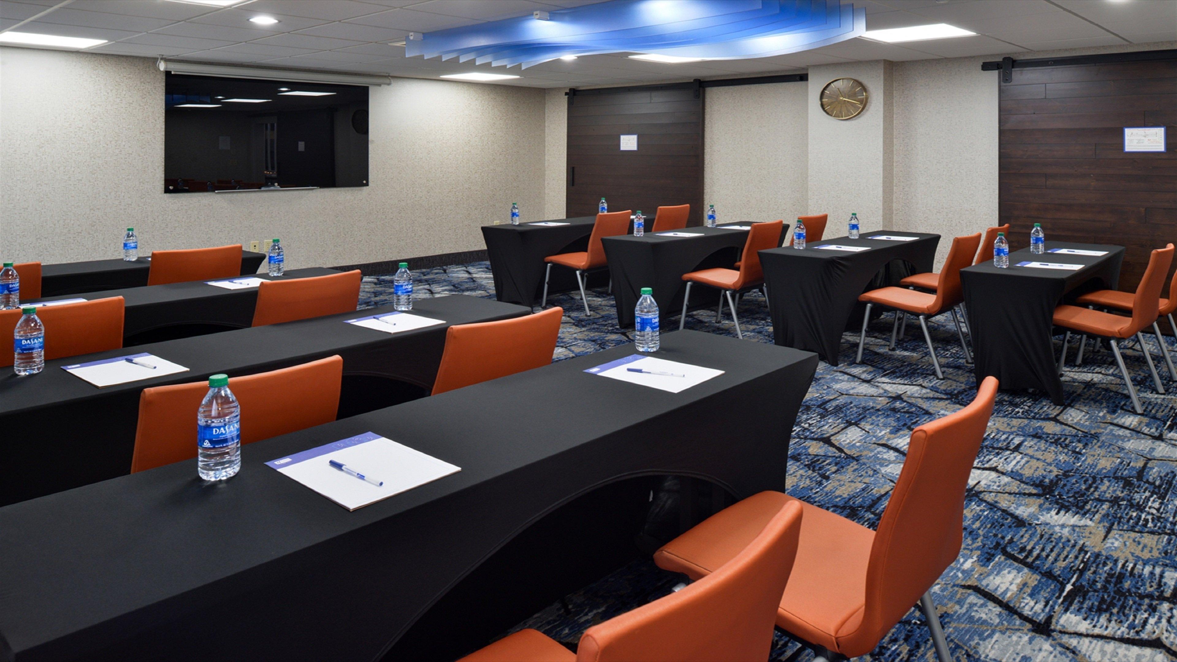 Holiday Inn Express Wixom By Ihg Exterior foto